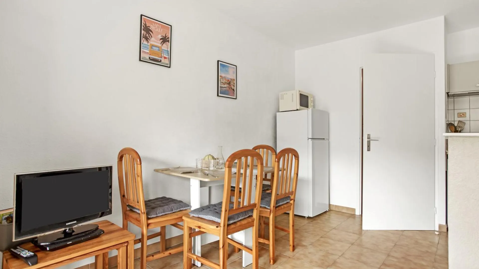 Studio Le Castello 150M De La Plage Frejus Apartment