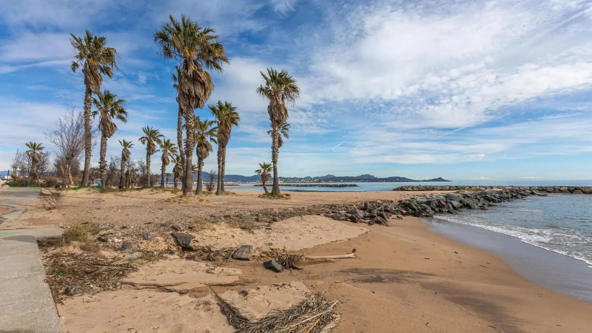 Studio Le Castello 150M De La Plage Frejus Apartment